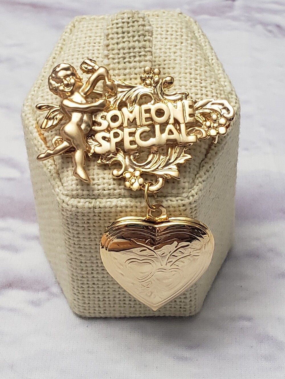 DANECRAFT 80s SOMEONE SPECIAL Locket Brooch Pin